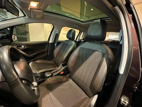 PEUGEOT 2008 1.6 16V FLEX GRIFFE 4P AUTOMÁTICO PEUGEOT 2008 1.6 16V FLEX GRIFFE 4P AUTOMÁTICO